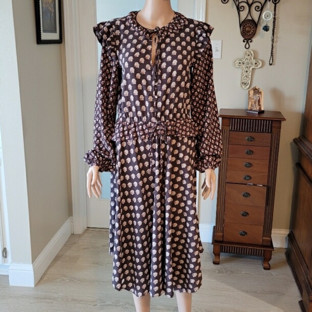 Cute Flowing Dress